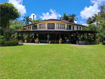 CASA FINCA EN RIONEGRO SECTOR LLANO GRANDE  UNIDAD CERRADA