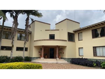 CASA FINCA EN RIONEGRO SECTOR LLANO GRANDE  UNIDAD CERRADA