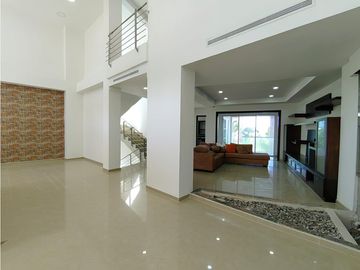CASA LAGOS DE CAUJARAL