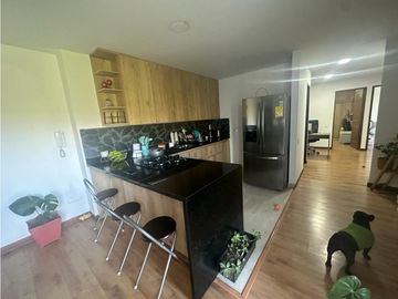 VENDO APARTAMENTO AMPLIOS ESPACIOS EN EL CARMEN DE VIBORAL