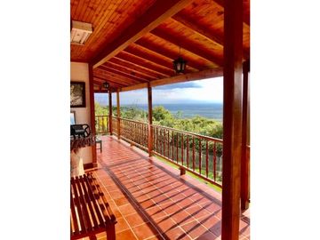 Santa Elena ( El Castillo) - Casa campestre en venta y/o permuta