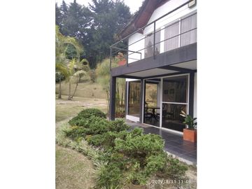 CASA CAMPESTRE LOMA ESCOBERO ENVIGADO