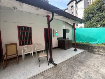CASA-LOTE EN ZONA URBANA