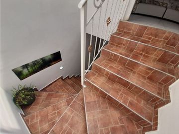 Casa de 2 pisos más terraza en venta Barrio Rincón del Bosque Palmira