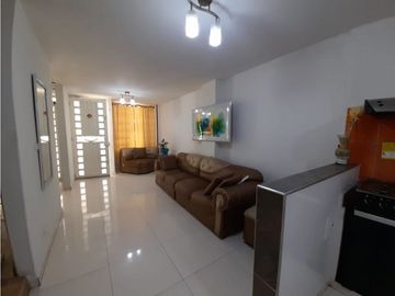 Casa de 2 pisos más terraza en venta Barrio Rincón del Bosque Palmira