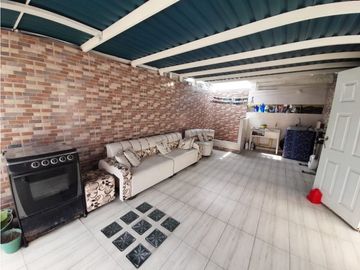 Casa de 2 pisos más terraza en venta Barrio Rincón del Bosque Palmira