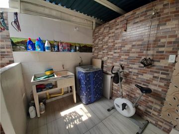 Casa de 2 pisos más terraza en venta Barrio Rincón del Bosque Palmira