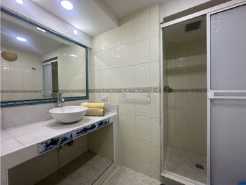 VENDO EN CARTAGENA APARTAMENTO USO TURSTICO  EN BOCAGRANDE
