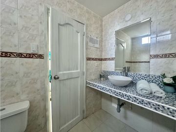 VENDO EN CARTAGENA APARTAMENTO USO TURSTICO  EN BOCAGRANDE