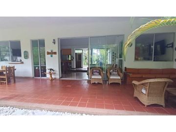 Se vende casa campestre vía al aeropuerto, Armenia Quindio