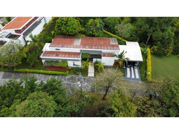 Se vende casa campestre vía al aeropuerto, Armenia Quindio