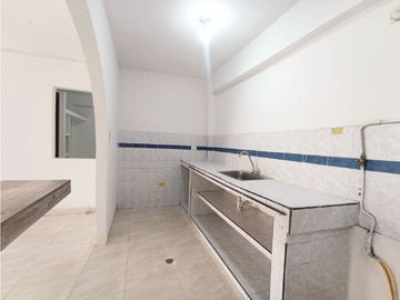 SE VENDE HERMOSA CASA EN EL BARRIO SALOMIA
