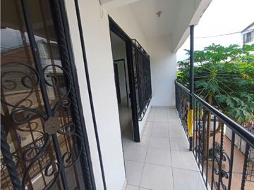 SE VENDE HERMOSA CASA EN EL BARRIO SALOMIA