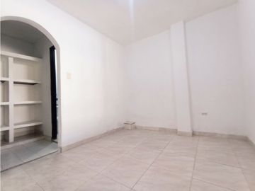 SE VENDE HERMOSA CASA EN EL BARRIO SALOMIA