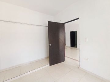 SE VENDE HERMOSA CASA EN EL BARRIO SALOMIA