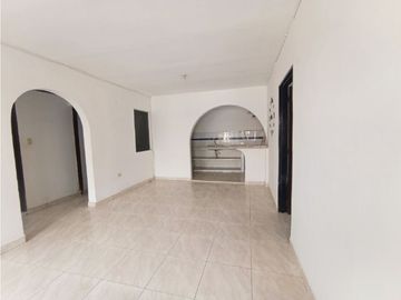 SE VENDE HERMOSA CASA EN EL BARRIO SALOMIA