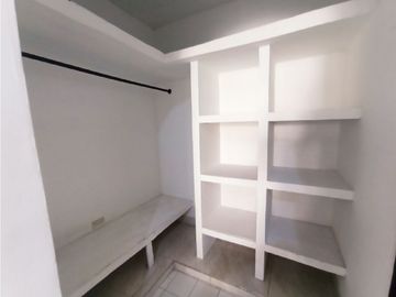 SE VENDE HERMOSA CASA EN EL BARRIO SALOMIA