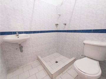 SE VENDE HERMOSA CASA EN EL BARRIO SALOMIA