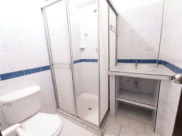 SE VENDE HERMOSA CASA EN EL BARRIO SALOMIA