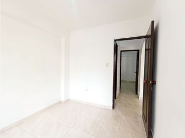 SE VENDE HERMOSA CASA EN EL BARRIO SALOMIA