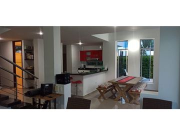 VENDO CASA EN GIRARDOT  (Condominio Casa Loma Campestre)