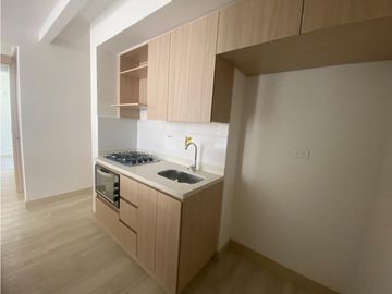 APARTAMENTO EN UNIDAD CERRADA CON ACABADOS EN MARINILLA