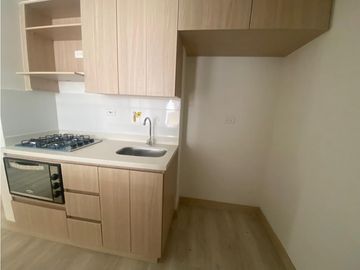 APARTAMENTO EN UNIDAD CERRADA CON ACABADOS EN MARINILLA