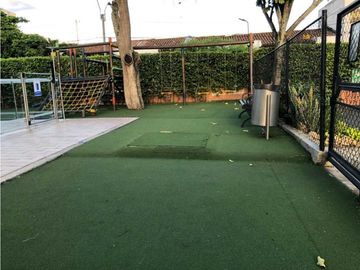 Casa para la venta en el norte de cali barrio la flora unidad cerrada