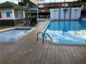 Casa para la venta en el norte de cali barrio la flora unidad cerrada
