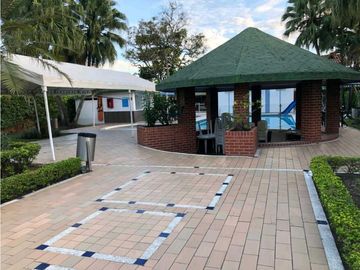Casa para la venta en el norte de cali barrio la flora unidad cerrada