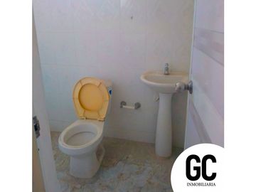 Se vende casa esquinera comercial / Barrio el manantial (Soledad)