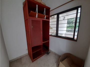 Casa de tres pisos en venta y permuta Barrio El Bosque Palmira Valle
