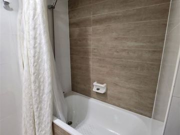 Departamento en Venta en Avda. Edmundo Eluchans / Los Mirlos