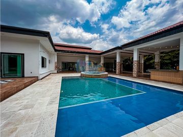 Casa Campestre en Condominio hacienda la primavera
