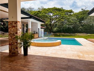 Casa Campestre en Condominio hacienda la primavera