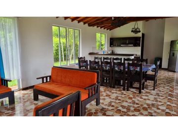 Hermosa finca en parcelación cerrada en venta Santa Elena El Cerrito