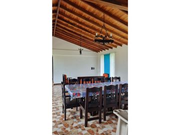 Hermosa finca en parcelación cerrada en venta Santa Elena El Cerrito