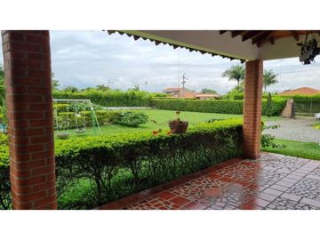 Hermosa finca en parcelación cerrada en venta Santa Elena El Cerrito