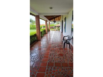 Hermosa finca en parcelación cerrada en venta Santa Elena El Cerrito