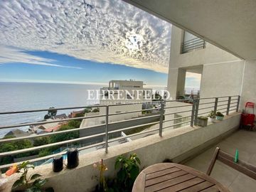 Edmundo Eluchans, Concón. Departamento con vista al mar.