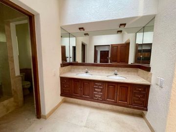 CASA EN VENTA,   EN RANCHO SAN FRANCISCO