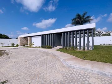 Casa en venta en Mérida, Privada  Moravia en Temozón Norte