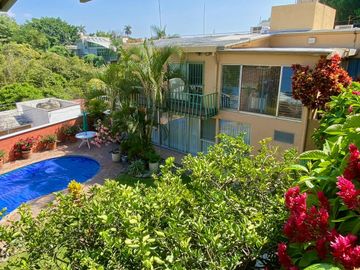 Casa en Club de Golf Cuernavaca, cerca de Las Palmas