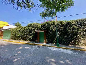 Casa en Club de Golf Cuernavaca, cerca de Las Palmas