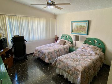 Casa en Club de Golf Cuernavaca, cerca de Las Palmas
