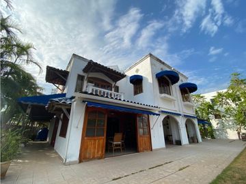 DUPLEX EN VENTA, MARINA DEL REY-PLAYA BLANCA (6)
