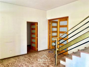 Oficina en Venta en Casa Comercial para Oficina en Suecia con Lota, Providencia
