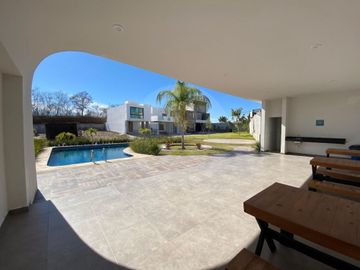 CASA EN VENTA EN PACIFICO HILLS Casa en venta en Fraccionamiento Sábalo Cerritos