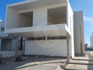 CASA FRACC ARROYOS DE LA MARINA Casa en venta en Fraccionamiento Sábalo Cerritos