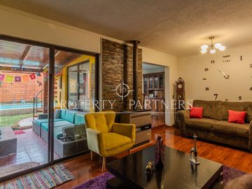 Oportunidad Alto Macul - casa segura dentro de microbarrio - Bajo precio tasación.  3d, 3b, 2e